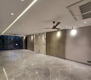 Room in 3.5 BHK Builder Floor at Ireo City Plots, Sector 60 – for Sale