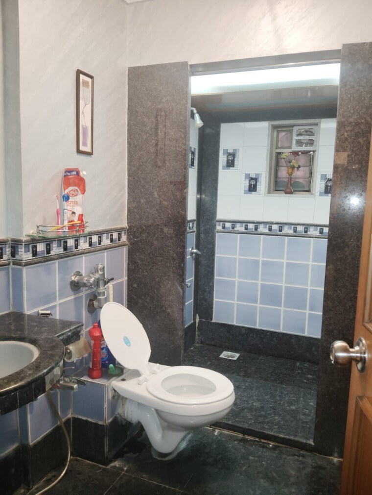 Bathroom, gabbana-apartment 3 Bedroom 1500 Sq.Ft. Apartment In Khar West Mumbai 9555338