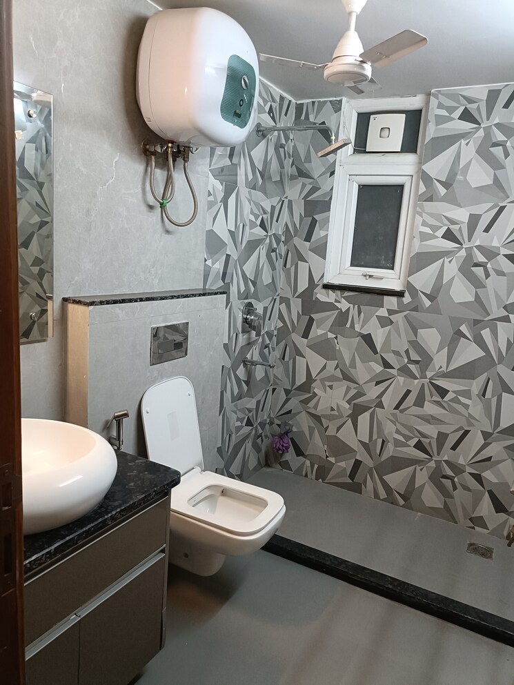 Bathroom, ansal-api-esencia 2 Bedroom 1200 Sq.Ft. Builder Floor In Sector 67 Gurgaon 9555371