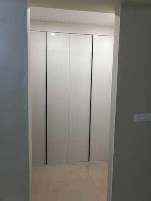 Building Lobby in 2 BHK Builder Floor at Ansal API Esencia, Sector 67 – for Rent