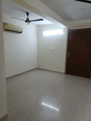 Room in 2 BHK Builder Floor at Ansal API Esencia, Sector 67 – for Rent