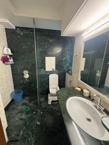  3 BHK Apartment at Girnar Apartment Pali Hill, Pali Hill – for Rent