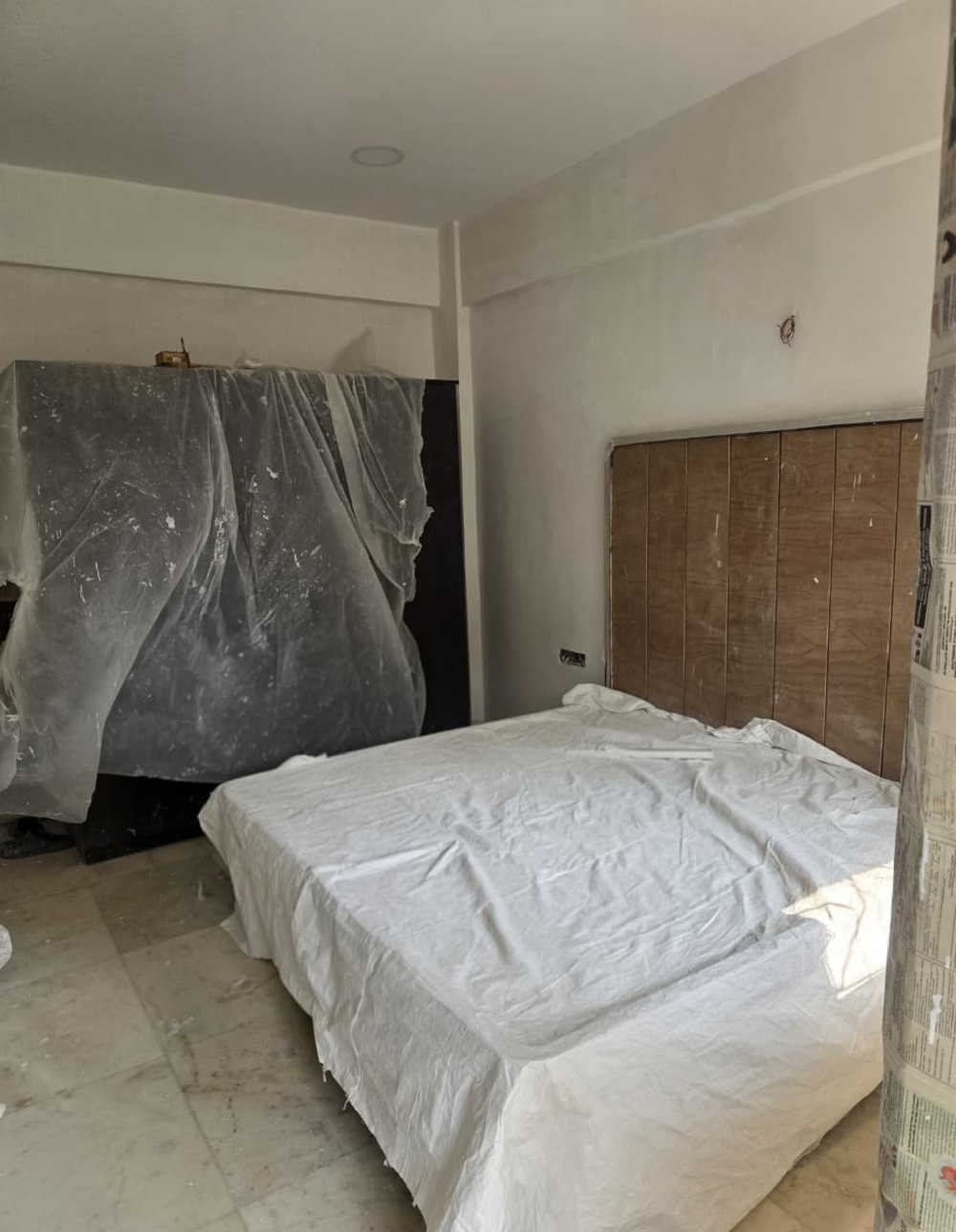 1 BHK + Pooja Room Apartment For Rent in Bandra West