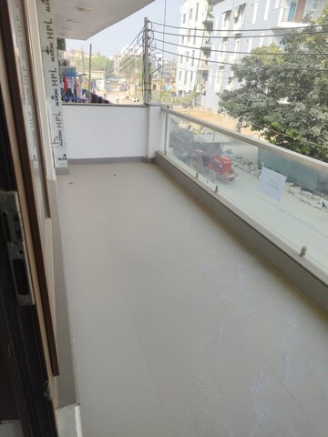 Balcony in 3 BHK Builder Floor at Sector 52 – for Rent