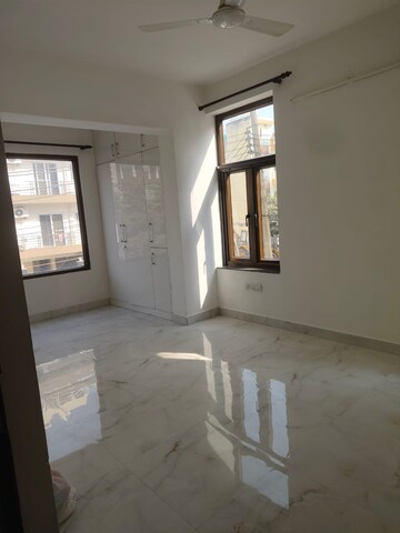 3 BHK Builder Floor For Rent in Sector 52