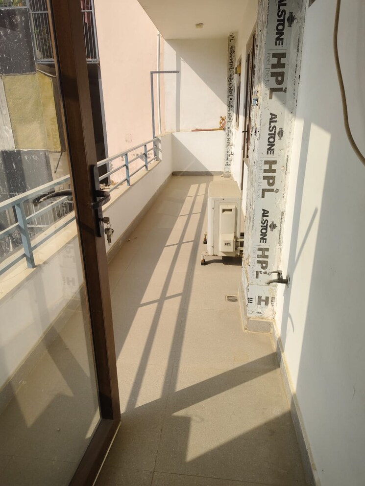 Balcony, sector 52 3 Bedroom 2700 Sq.Ft. Builder Floor In Sector 52 Gurgaon 9555376