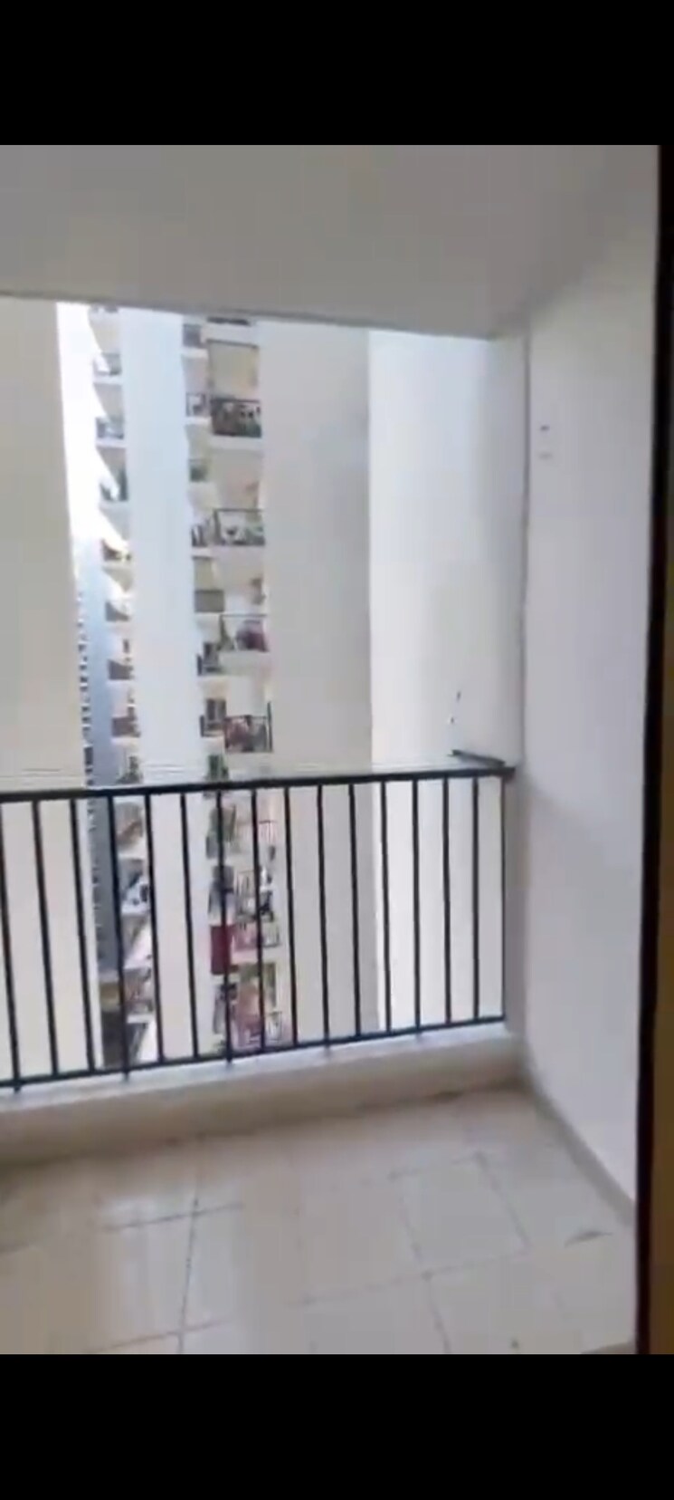 Balcony, panchsheel-greens-ii 2 Bedroom 915 Sq.Ft. Apartment In Sector 16 Greater Noida Greater Noida 9555412