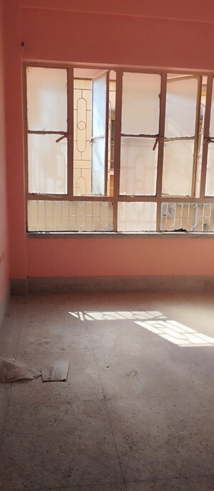 Room in 3 BHK Apartment at Kalikapur – for Sale