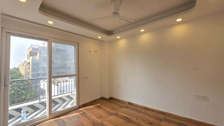 Room, freedom fighters enclave 3 Bedroom 1400 Sq.Ft. Builder Floor In Freedom Fighters Enclave Delhi 9555414