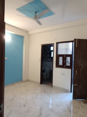 Room in 2 BHK Builder Floor at Ansal API Esencia, Sector 67 – for Rent
