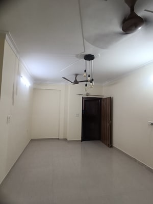 Room in 3 BHK Builder Floor at Ansal API Esencia, Sector 67 – for Rent