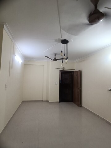 Room in 3 BHK Builder Floor at Ansal API Esencia, Sector 67 – for Rent