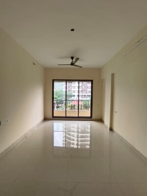 Room in 2 BHK Apartment at Aggarwal Sumeet Elegance, Manpada – for Rent