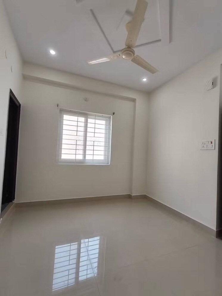 Room, kondapur 1 Bedroom 550 Sq.Ft. Apartment In Kondapur Hyderabad 9555474