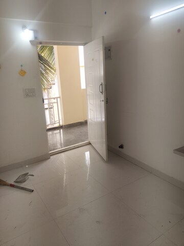 Room in 1 BHK Apartment at S V Residency Bellandur, Bellandur – for Rent