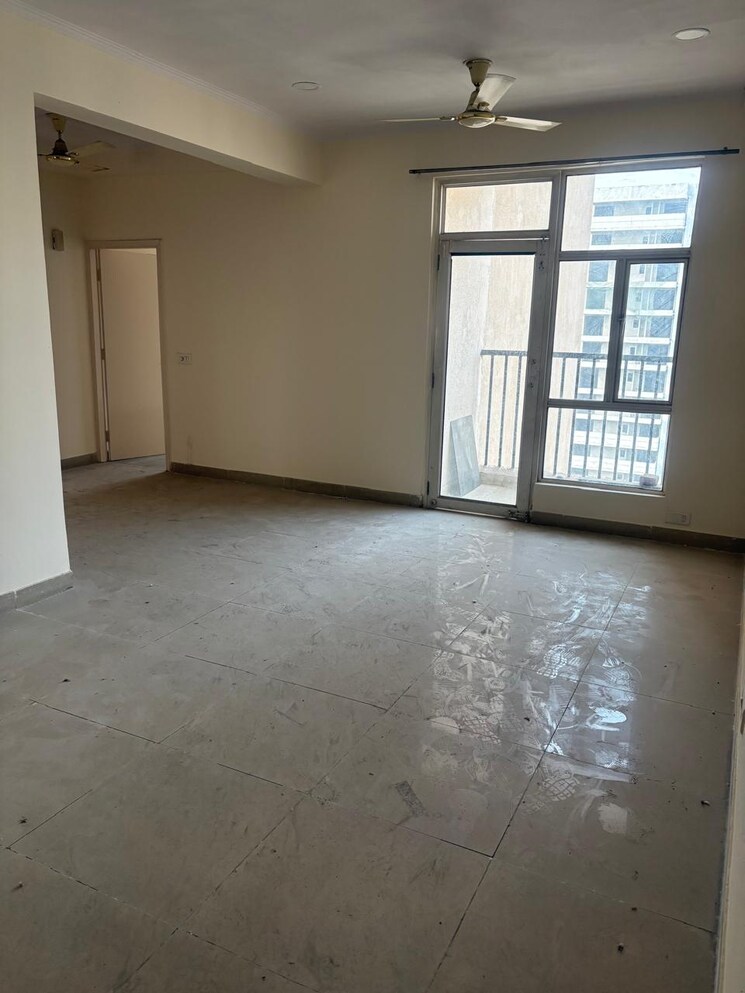 Room, omkar-royal-nest 2 Bedroom 985 Sq.Ft. Apartment In Tech Zone 4 Greater Noida Greater Noida 9555484