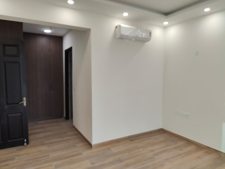 Room, 3c-lotus-300 4 Bedroom 5300 Sq.Ft. Apartment In Sector 107 Noida 9555521