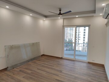 Room in 4 BHK Apartment at 3C Lotus 300, Sector 107 – for Rent