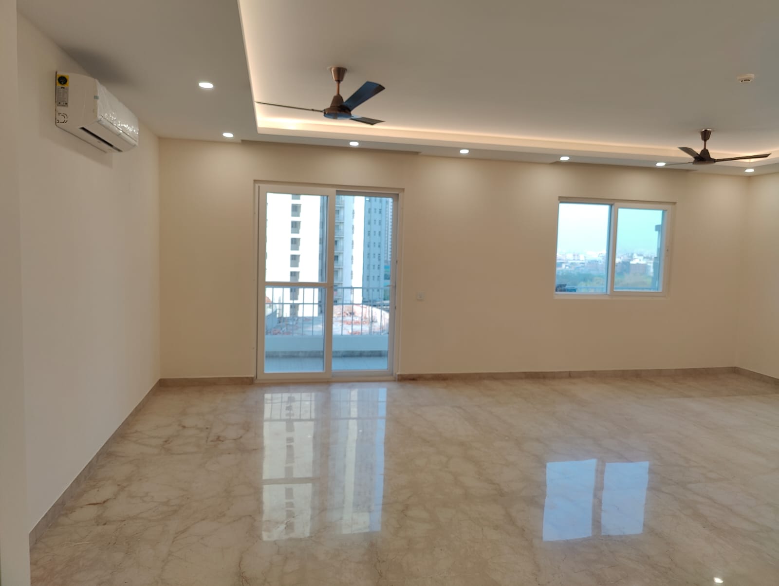 4 BHK Apartment For Rent in 3C Lotus 300
