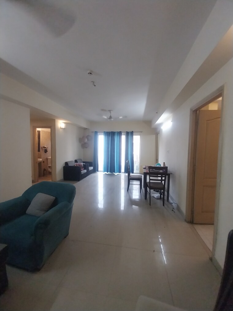 Living Room, paras-tierea 3.5 Bedroom 1695 Sq.Ft. Apartment In Sector 137 Noida 9555558