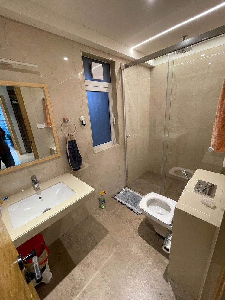 Bathroom, satguru-rendezvous 3 Bedroom 1200 Sq.Ft. Apartment In Bandra West Mumbai 9555540