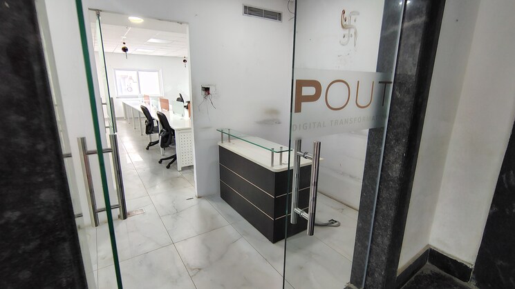 Team Area, madhapur Commercial Office Space 5000 Sq.Ft. In Madhapur Hyderabad 9555580