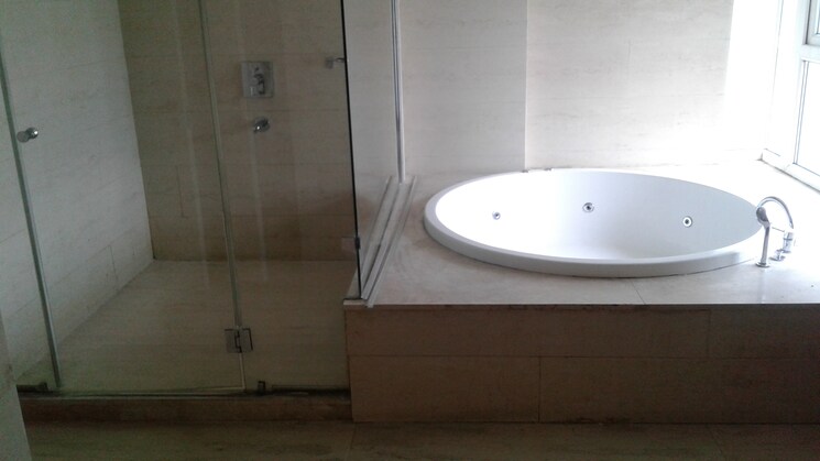 Bathroom, dlf-the-belaire 4 Bedroom 3000 Sq.Ft. Apartment In Sector 54 Gurgaon 9555543
