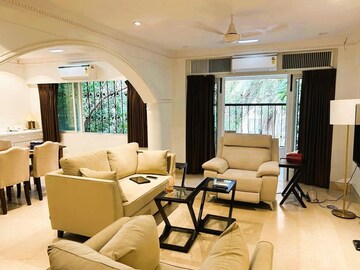 4 BHK Apartment For Rent in Premal Apartment, Santacruz West