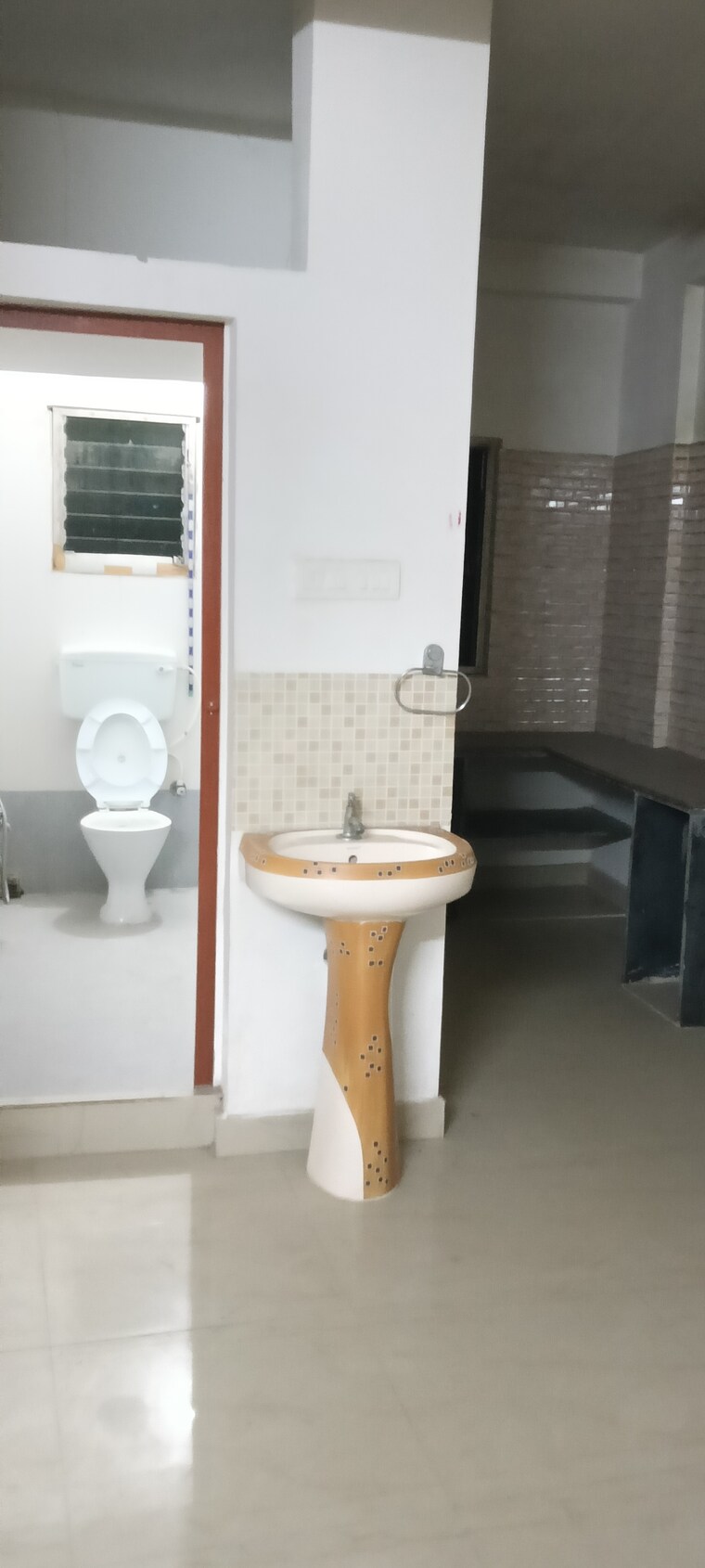 Bathroom, baishnabghata-patuli-township 2 Bedroom 800 Sq.Ft. Apartment In Patuli Kolkata 9555703
