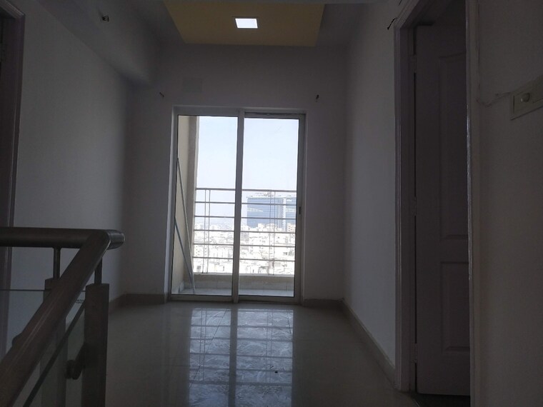 Other, paras-tierea 2.5 Bedroom 1195 Sq.Ft. Apartment In Sector 137 Noida 9555600