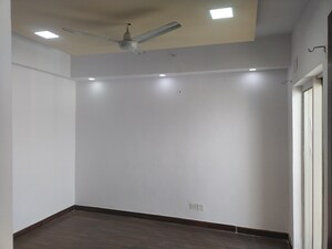 Room in 2.5 BHK Apartment at Paras Tierea, Sector 137 – for Sale