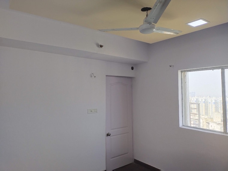 Other, paras-tierea 2.5 Bedroom 1195 Sq.Ft. Apartment In Sector 137 Noida 9555600