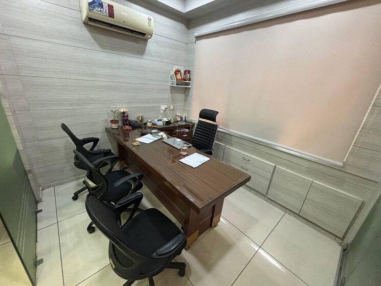 Team Area, netaji subhash place Commercial Office Space 539 Sq.Ft. In Netaji Subhash Place Delhi 9555593