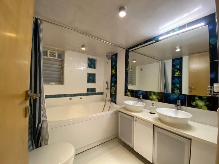 Bathroom, bandra west 4 Bedroom 1500 Sq.Ft. Apartment In Bandra West Mumbai 9555625