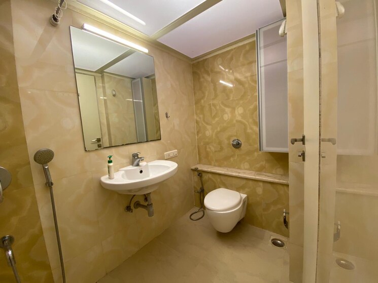 Bathroom, bandra west 4 Bedroom 1500 Sq.Ft. Apartment In Bandra West Mumbai 9555625