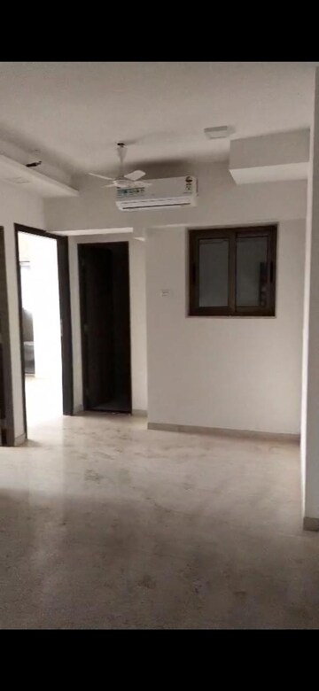2 BHK Apartment For Rent in Platinum Corporation, Andheri West