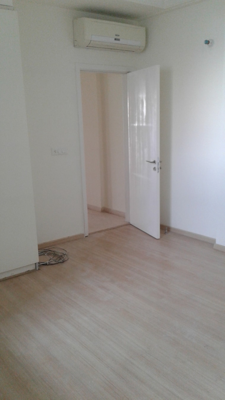 Room, dlf-the-belaire 4 Bedroom 4200 Sq.Ft. Apartment In Sector 54 Gurgaon 9555603