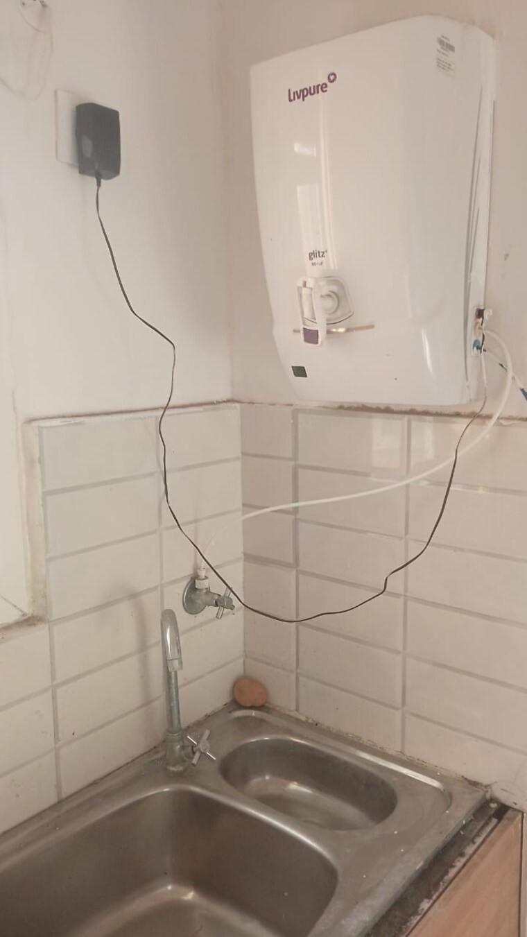 Bathroom, gaur-atulyam 3 Bedroom 742 Sq.Ft. Apartment In Omicron I Greater Noida Greater Noida 9555635