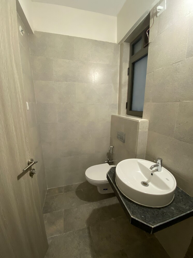 Attached Bathroom, rustomjee-summit 2 Bedroom 728 Sq.Ft. Apartment In Borivali East Mumbai 9555602