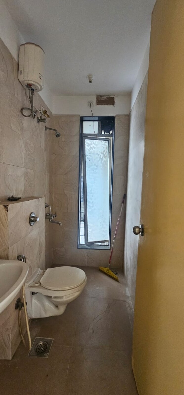 Bathroom, sheth-vasant-athena 3 Bedroom 1250 Sq.Ft. Apartment In Laxmi Nagar Thane 9555620