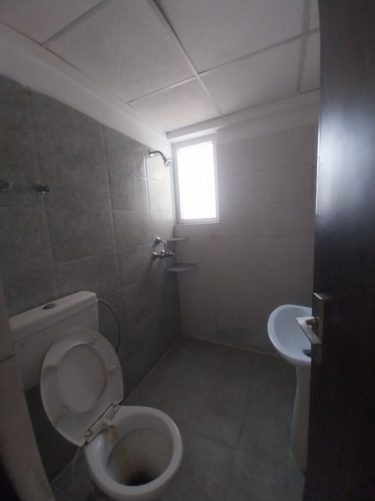 Master Bedroom, paras-tierea 2.5 Bedroom 1195 Sq.Ft. Apartment In Sector 137 Noida 9555637