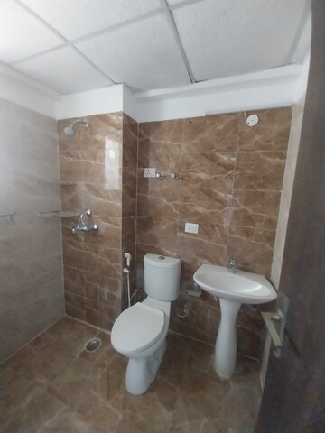 Furnished Amenities in 2.5 BHK Apartment at Paras Tierea, Sector 137 – for Rent