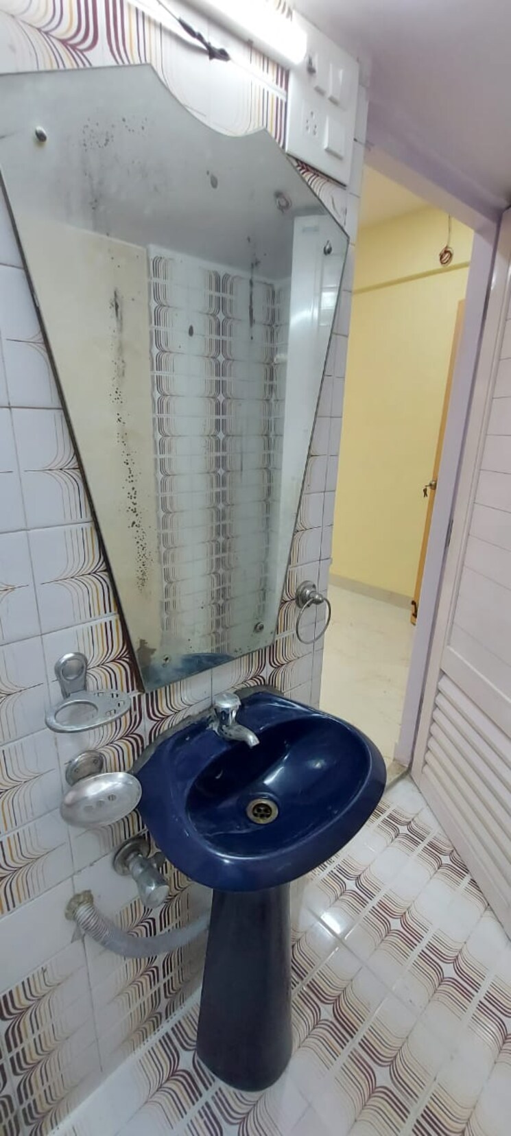 Bathroom, sunny-side-apartment 3 Bedroom 990 Sq.Ft. Apartment In Andheri West Mumbai 9555631