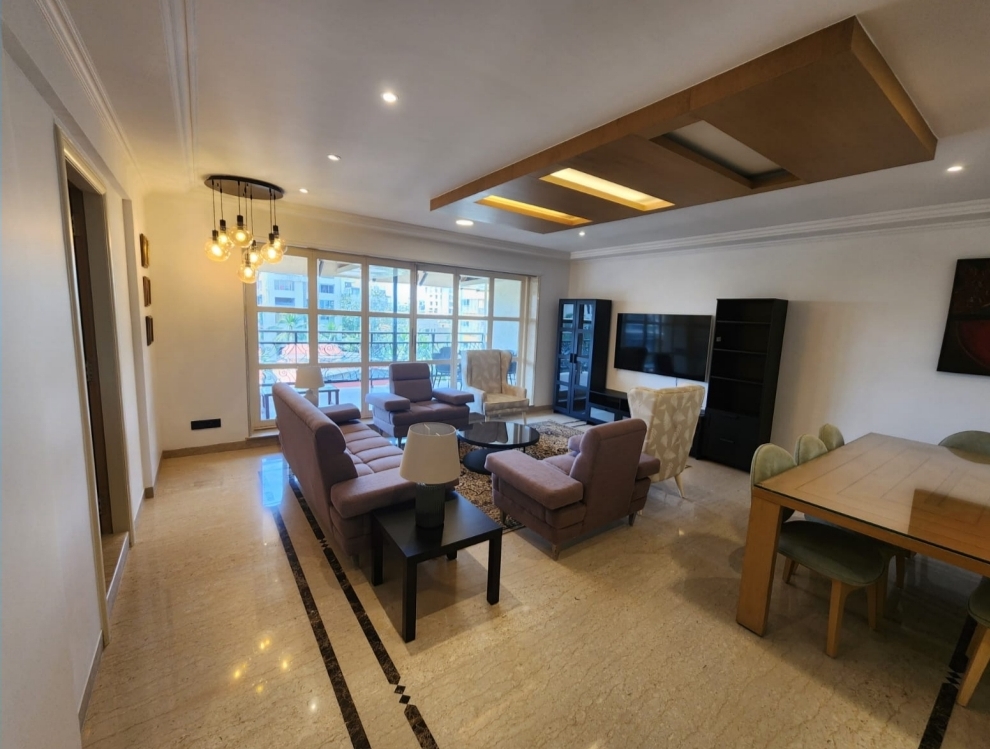 4 BHK Apartment For Rent in Juhu