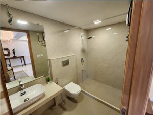 Bathroom in 4 BHK Apartment at Juhu – for Rent