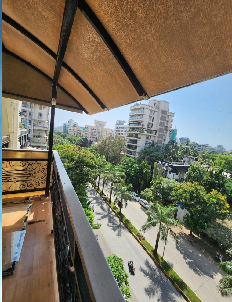 Balcony, juhu 4 Bedroom 2500 Sq.Ft. Apartment In Juhu Mumbai 9555692