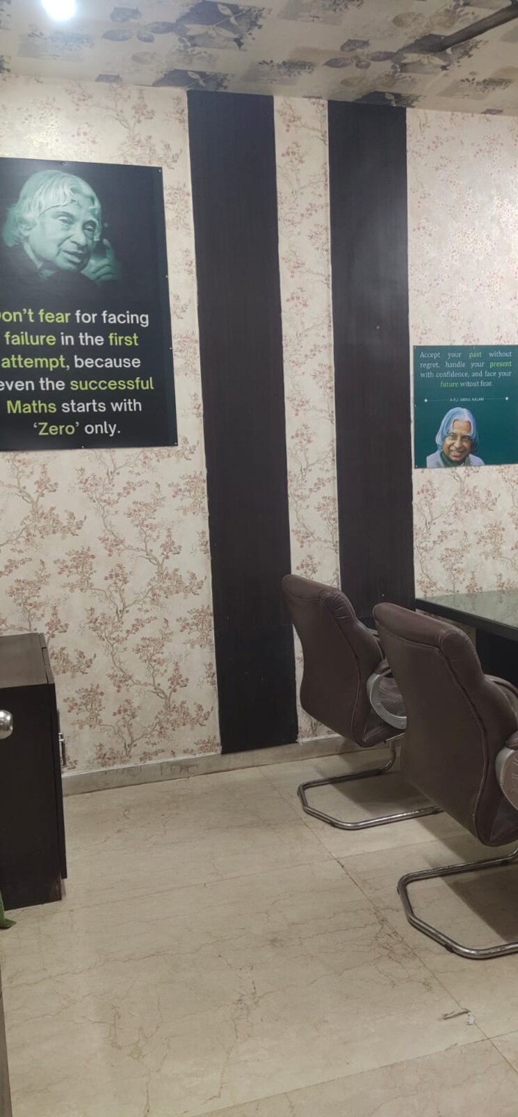 Living Room, gomti nagar Commercial Office Space 1200 Sq.Ft. In Gomti Nagar Lucknow 9555705