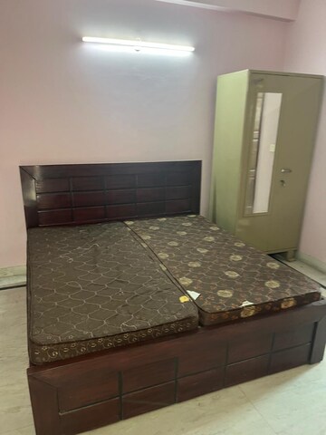 1 RK Builder Floor For Rent in RWA Apartments Sector 72, Sector 72