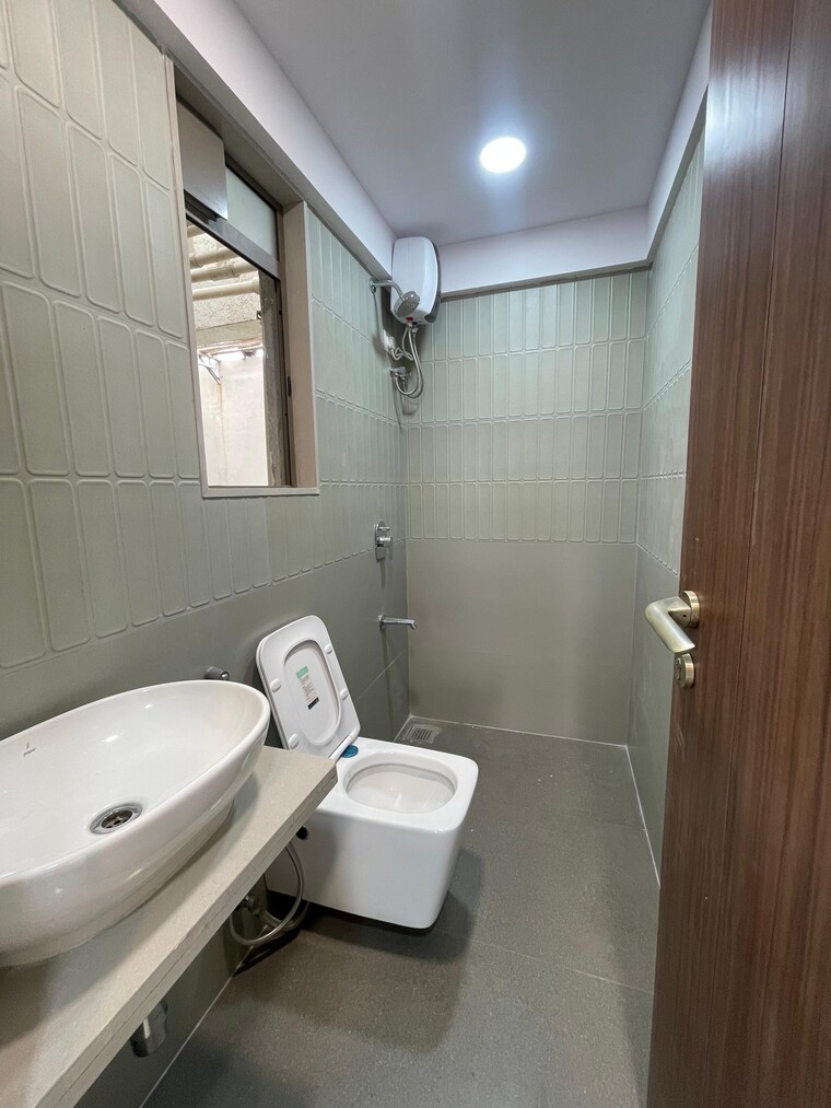 Bathroom, gurukrupa-nirmalam 2 Bedroom 625 Sq.Ft. Apartment In Bandra East Mumbai 9555709