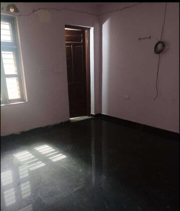 Room in 6+ BHK Independent House at Suryalok Colony – for Sale